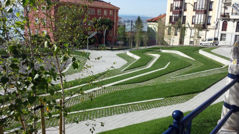 Verde urbano: cómo las plantas mejoran el bienestar en espacios públicos